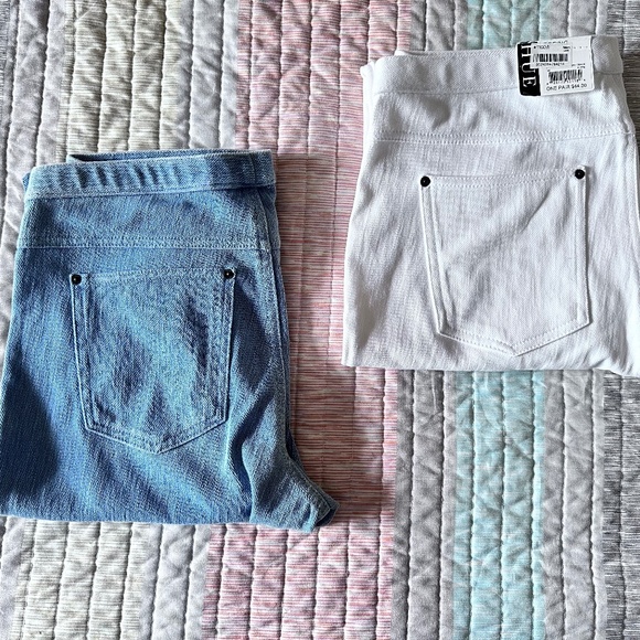 Hue Leggings set of 2 (size: M & L) - NWOT - Picture 1 of 8